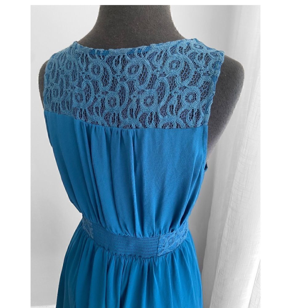 HD In Paris Blue Lace Sleeveless Dress 4 - Picture 7 of 13